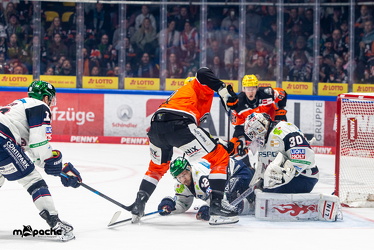 Löwen Frankfurt - Eisbären Berlin- 10.10.25 - 045