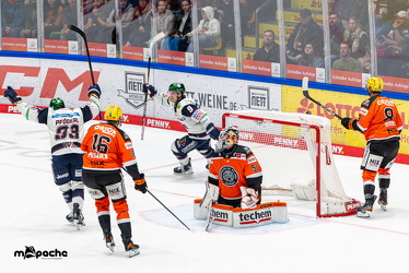 Löwen Frankfurt - Eisbären Berlin- 10.10.25 - 068
