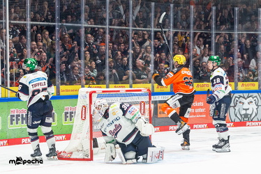 Löwen Frankfurt - Eisbären Berlin- 10.10.25 - 071