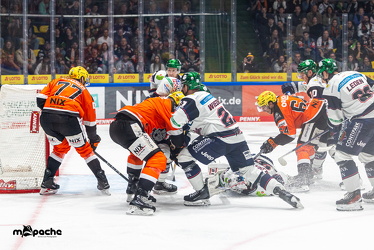 Löwen Frankfurt - Eisbären Berlin- 10.10.25 - 078
