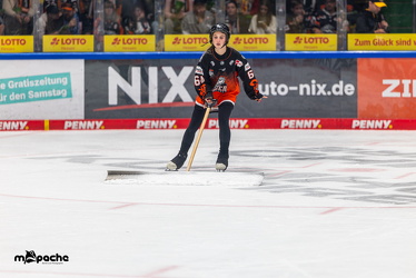 Löwen Frankfurt - Eisbären Berlin- 10.10.25 - 079