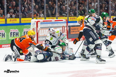 Löwen Frankfurt - Eisbären Berlin- 10.10.25 - 081