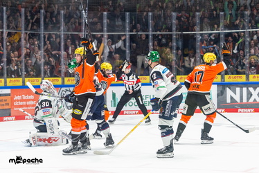 Löwen Frankfurt - Eisbären Berlin- 10.10.25 - 082