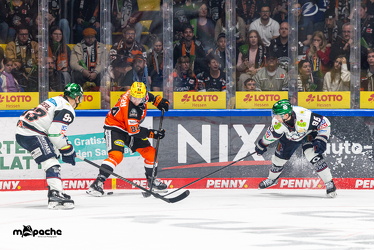 Löwen Frankfurt - Eisbären Berlin- 10.10.25 - 091