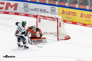 Löwen Frankfurt - Eisbären Berlin- 10.10.25 - 124