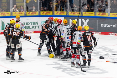 Löwen Frankfurt - Fischtown Pinguins- 24.10.25 - 067