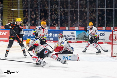 Löwen Frankfurt - Fischtown Pinguins- 24.10.25 - 092