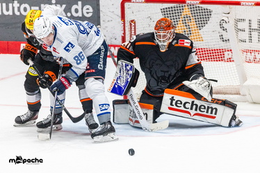 Löwen Frankfurt - Adler Mannheim - 14.11.25 - 105