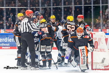Löwen Frankfurt - Iserlohn Roosters - 21.11.25 - 105