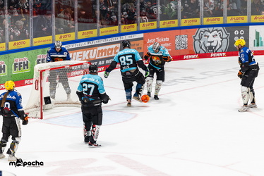 Löwen Frankfurt - Iserlohn Roosters - 21.11.25 - 095