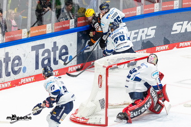 Löwen Frankfurt - Iserlohn Roosters - 21.11.25 - 076