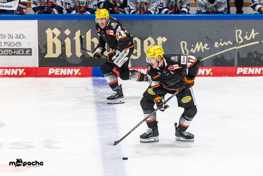 Löwen Frankfurt - Iserlohn Roosters - 21.11.25 - 062