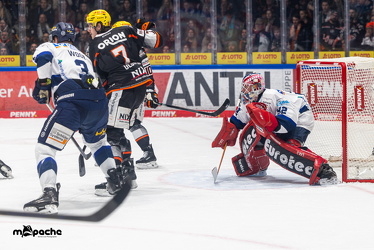Löwen Frankfurt - Iserlohn Roosters - 21.11.25 - 052
