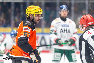 Löwen Frankfurt - Augsburger Panther - 25.11.25 - 033