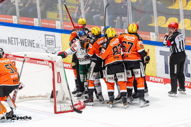 Löwen Frankfurt - Augsburger Panther - 25.11.25 - 097