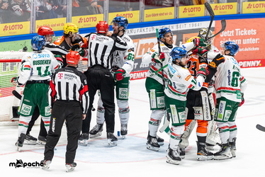 Löwen Frankfurt - Augsburger Panther - 25.11.25 - 103