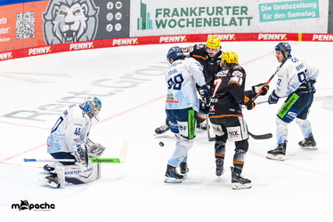 Löwen Frankfurt - Straubing Tigers- 230.11.25 - 047