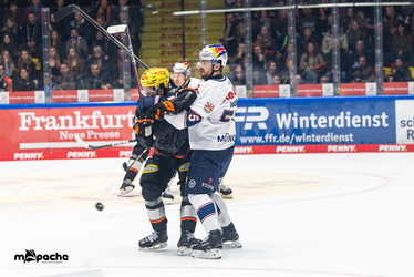 Löwen Frankfurt - Red Bull München- 7.12.25 - 069