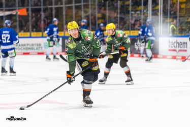 Löwen Frankfurt - Straubing Tigers - 14.12.25 - 005