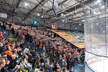 Löwen Frankfurt - Straubing Tigers - 14.12.25 - 022