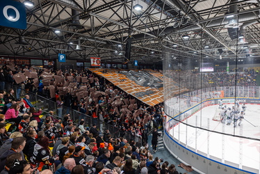 Löwen Frankfurt - Straubing Tigers - 14.12.25 - 023