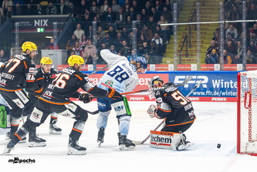 Löwen Frankfurt - Straubing Tigers - 14.12.25 - 029