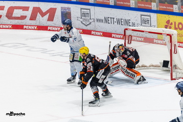 Löwen Frankfurt - Straubing Tigers - 14.12.25 - 052