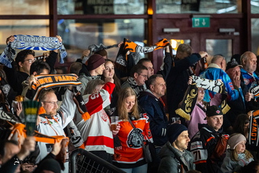 Löwen Frankfurt - Straubing Tigers - 14.12.25 - 061