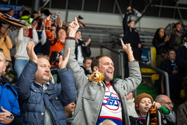 Löwen Frankfurt - Straubing Tigers - 14.12.25 - 070