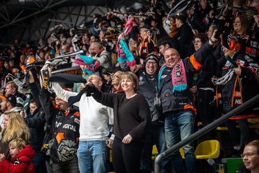 Löwen Frankfurt - Straubing Tigers - 14.12.25 - 071