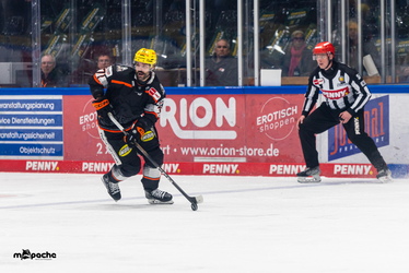 Löwen Frankfurt - Straubing Tigers - 14.12.25 - 077