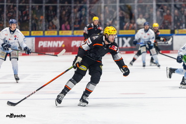 Löwen Frankfurt - Straubing Tigers - 14.12.25 - 078