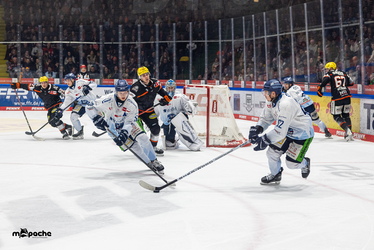 Löwen Frankfurt - Straubing Tigers - 14.12.25 - 088