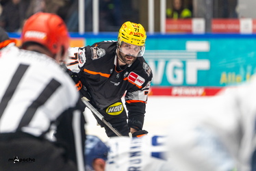 Löwen Frankfurt - Straubing Tigers - 14.12.25 - 094