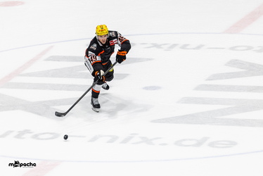 Löwen Frankfurt - Straubing Tigers - 14.12.25 - 118