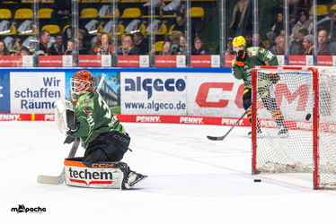 Löwen Frankfurt - Augsburger Panther - 19.12.25 - 004