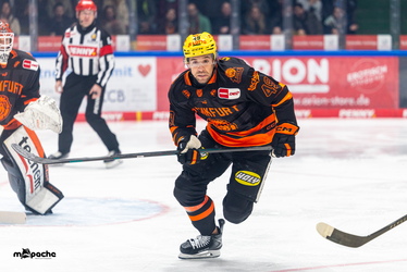 Löwen Frankfurt - Augsburger Panther - 19.12.25 - 022