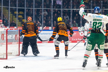 Löwen Frankfurt - Augsburger Panther - 19.12.25 - 023