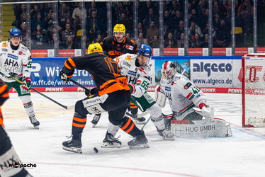 Löwen Frankfurt - Augsburger Panther - 19.12.25 - 048