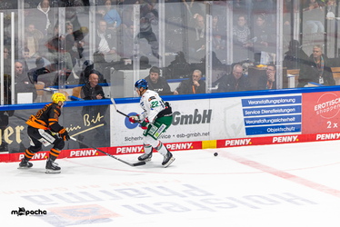 Löwen Frankfurt - Augsburger Panther - 19.12.25 - 084