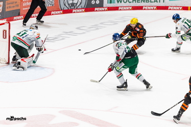 Löwen Frankfurt - Augsburger Panther - 19.12.25 - 120