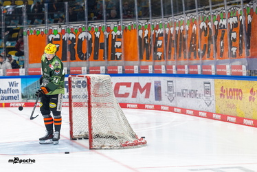Löwen Frankfurt - Kölner Haie - 23.12.25 - 004