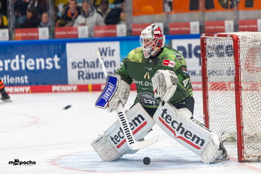 Löwen Frankfurt - Kölner Haie - 23.12.25 - 006
