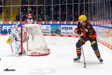 Löwen Frankfurt - Kölner Haie - 23.12.25 - 063