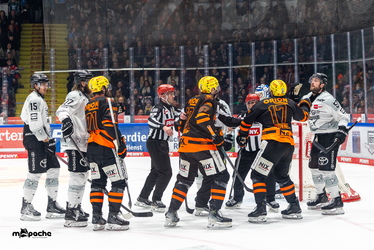 Löwen Frankfurt - Kölner Haie - 23.12.25 - 072