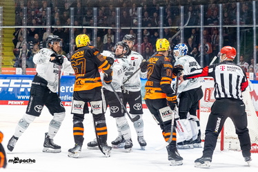 Löwen Frankfurt - Kölner Haie - 23.12.25 - 075