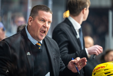 Löwen Frankfurt - Kölner Haie - 23.12.25 - 076