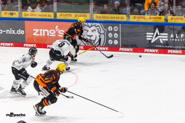 Löwen Frankfurt - Kölner Haie - 23.12.25 - 090
