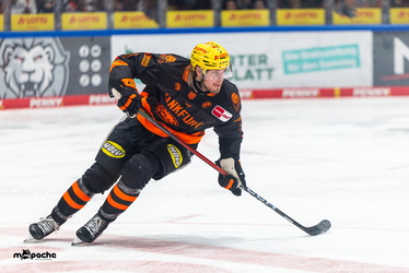 Löwen Frankfurt - Kölner Haie - 23.12.25 - 095