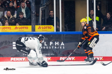 Löwen Frankfurt - Kölner Haie - 23.12.25 - 096